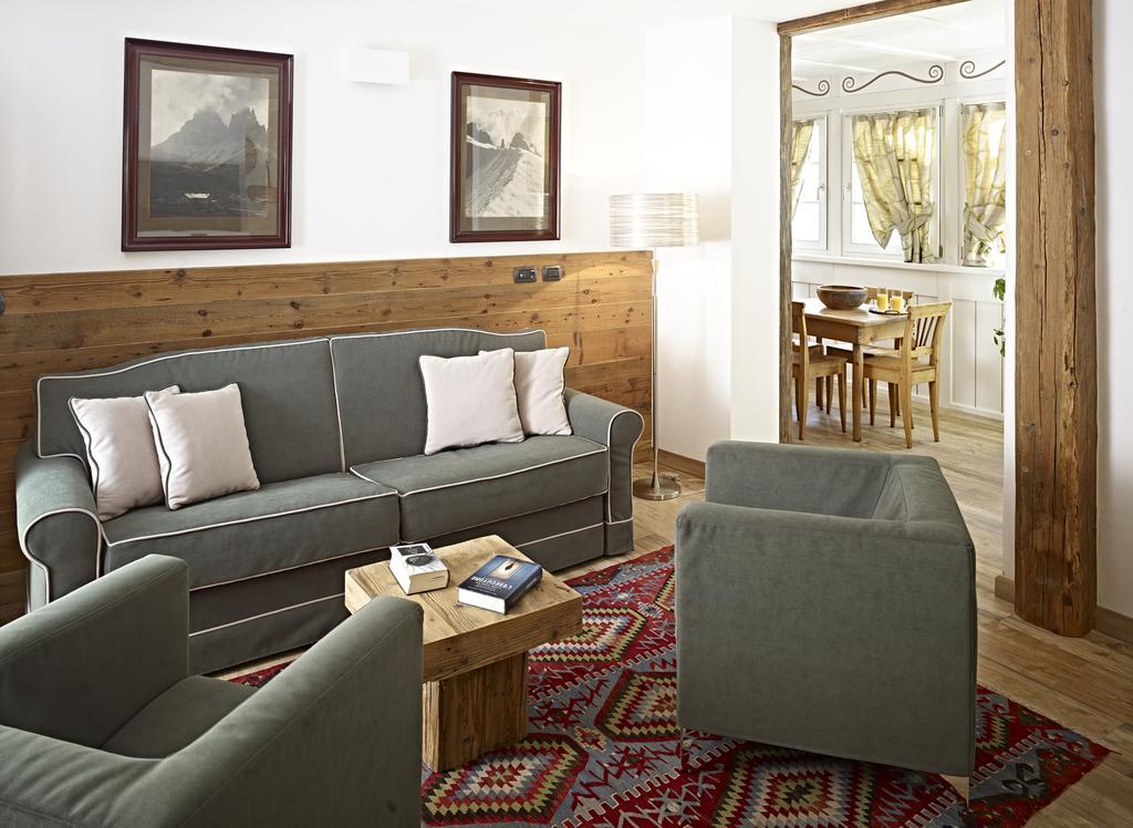 Ciasa Mancin Suite-Apartments موينا الغرفة الصورة