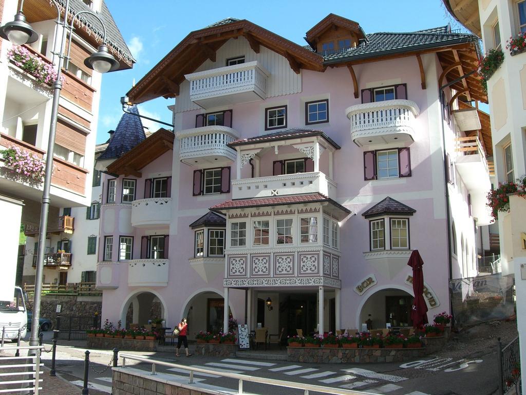 Ciasa Mancin Suite-Apartments موينا المظهر الخارجي الصورة